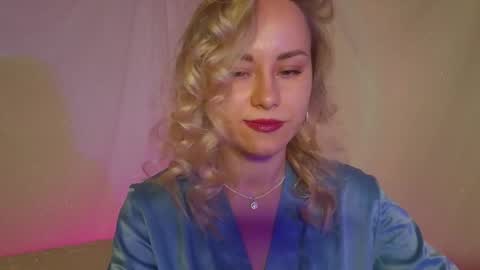 cutie_xoxo_ online show from May 26, 2026, 7:48 am