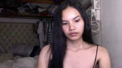 Snapshot of cutiee_lily2 chatting on April 20, 2026, 12:19 pm cutiee_lily2 online show from April 20, 2026, 12:19 pm
