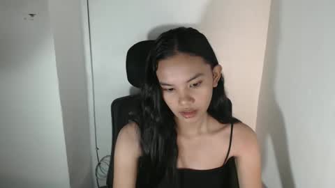 Snapshot of cutiee_lily2 chatting on May 12, 2026, 6:10 am cutiee_lily2 online show from May 12, 2026, 6:10 am