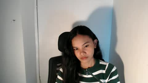 Snapshot of cutiee_lily2 chatting on June 5, 2026, 1:45 am cutiee_lily2 online show from June 5, 2026, 1:45 am