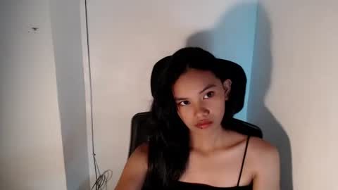 Snapshot of cutiee_lily2 chatting on June 7, 2026, 1:21 am cutiee_lily2 online show from June 7, 2026, 1:21 am