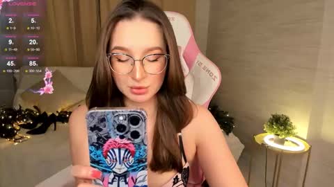 Anika online show from November 9, 2025, 12:58 pm