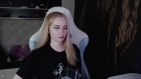 Snapshot of cutti_crystal chatting on March 20, 2026, 8:03 pm Cutti Crystal online show from March 20, 2026, 8:03 pm