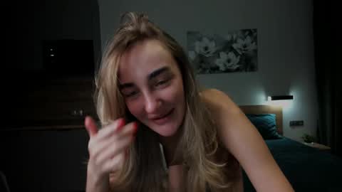 CuttieChloe online show from December 29, 2024, 1:02 am