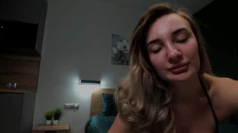 CuttieChloe online show from January 29, 2025, 2:40 am
