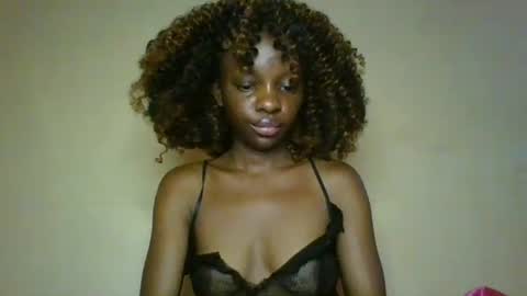 cutty_teshy online show from March 3, 2025, 12:05 pm