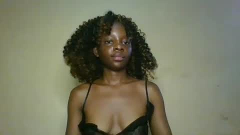 cutty_teshy online show from March 5, 2025, 12:33 pm