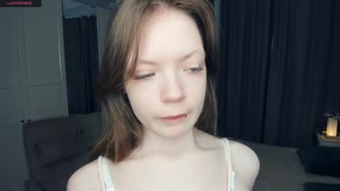 Snapshot of cuty_petite chatting on May 14, 2026, 5:47 am Anne online show from May 14, 2026, 5:47 am