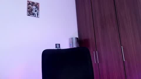 Snapshot of cyan_xo chatting on October 21, 2025, 1:39 am Cyan online show from October 21, 2025, 1:39 am