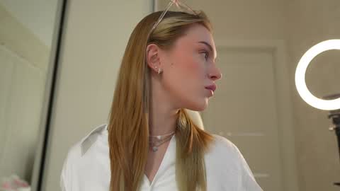 EMILY online show from January 5, 2025, 2:41 pm
