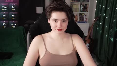Helen Blossom online show from February 25, 2025, 12:03 am
