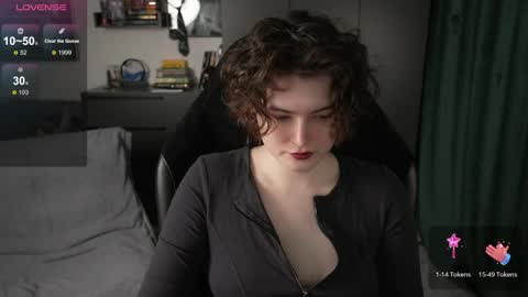 Helen Blossom online show from April 26, 2026, 2:15 pm