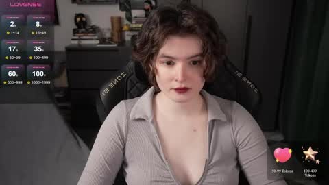 Helen Blossom online show from May 11, 2026, 2:01 pm