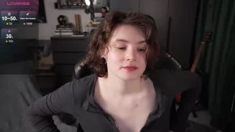 Helen Blossom online show from June 10, 2026, 2:16 pm