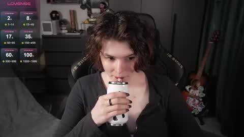 Helen Blossom online show from June 12, 2026, 1:32 pm