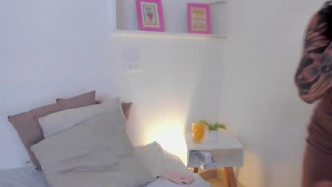 Snapshot of cylie_lee chatting on January 1, 2025, 4:07 am Cylie online show from January 1, 2025, 4:07 am