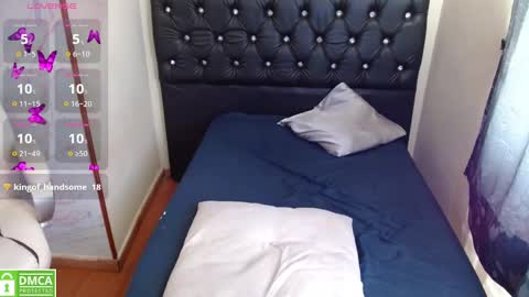 Snapshot of cynthia_94 chatting on October 4, 2025, 6:06 pm Cynthia online show from October 4, 2025, 6:06 pm