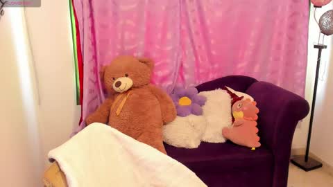 Snapshot of cynthiawatson_ chatting on October 18, 2025, 2:07 pm Cynthia online show from October 18, 2025, 2:07 pm