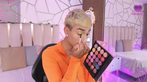 cyrus_tay online show from May 7, 2026, 1:38 pm
