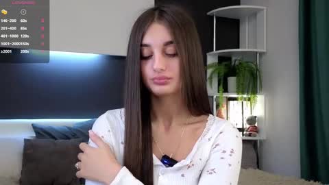 Isabella online show from February 17, 2025, 1:04 am