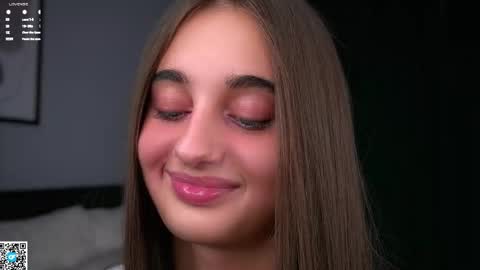 Snapshot of czamabech chatting on November 4, 2025, 1:27 am Isabella online show from November 4, 2025, 1:27 am