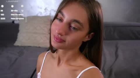 Isabella online show from May 31, 2026, 1:03 am