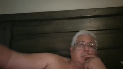 Snapshot of czar1974 chatting on December 18, 2025, 1:00 am czar1974 online show from December 18, 2025, 1:00 am