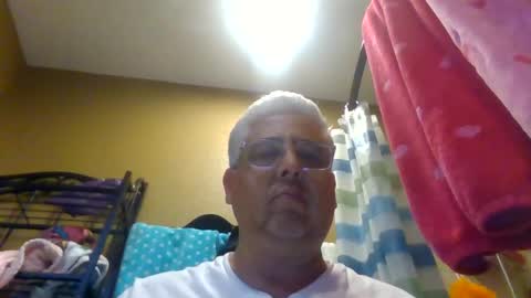 Snapshot of czar1974 chatting on January 6, 2026, 5:44 am czar1974 online show from January 6, 2026, 5:44 am