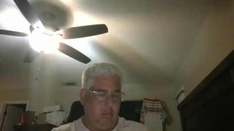 Snapshot of czar1974 chatting on March 12, 2026, 11:05 am czar1974 online show from March 12, 2026, 11:05 am