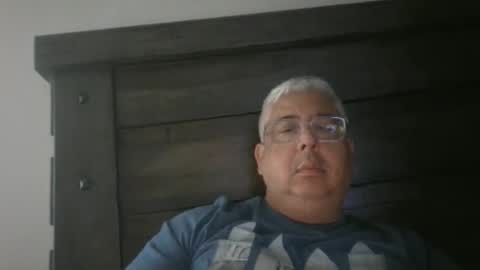 Snapshot of czar1974 chatting on May 16, 2026, 2:05 pm czar1974 online show from May 16, 2026, 2:05 pm