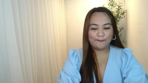 Snapshot of czarinna_ chatting on June 7, 2026, 9:29 pm Czarinna online show from June 7, 2026, 9:29 pm