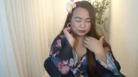 Snapshot of czarinna_ chatting on July 8, 2026, 9:08 pm Czarinna online show from July 8, 2026, 9:08 pm