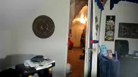 Snapshot of czechlove chatting on October 19, 2025, 1:06 am Andrew Thomas online show from October 19, 2025, 1:06 am