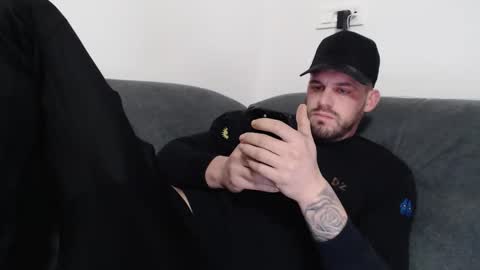 d3niis77 online show from December 15, 2025, 6:50 am