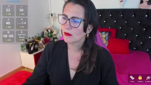 Mia  online show from March 10, 2025, 3:41 pm