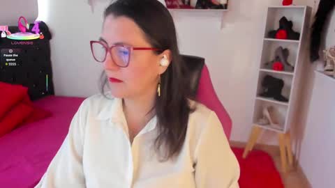 Mia  online show from September 14, 2025, 12:04 pm