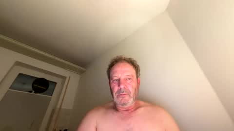 Snapshot of dachdecker7269 chatting on February 18, 2026, 5:03 am dachdecker7269 online show from February 18, 2026, 5:03 am