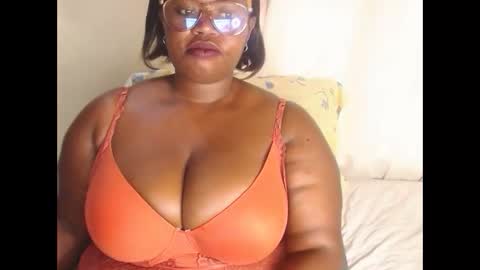 dackchoc21 online show from November 5, 2025, 8:58 am