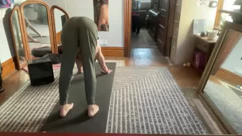 Snapshot of daddnextdoor chatting on October 3, 2025, 6:05 pm daddnextdoor online show from October 3, 2025, 6:05 pm