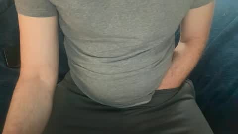 daddnextdoor online show from April 28, 2026, 7:52 pm
