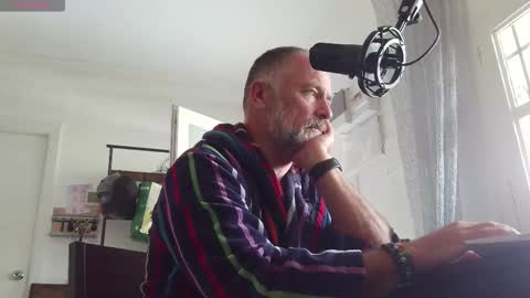 Snapshot of daddybearvlc chatting on November 1, 2025, 11:56 am DaddyBear online show from November 1, 2025, 11:56 am