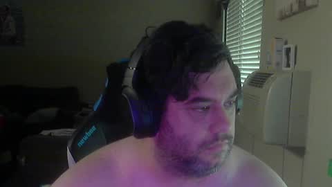 Snapshot of daddybody4u chatting on September 28, 2025, 3:17 pm daddybody4u online show from September 28, 2025, 3:17 pm