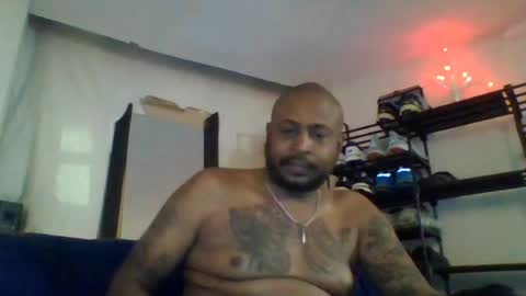 Snapshot of daddydickxm chatting on May 4, 2026, 1:56 am daddydickxm online show from May 4, 2026, 1:56 am