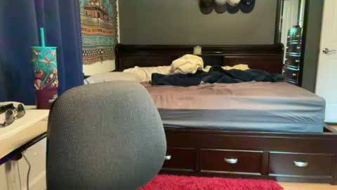 daddygmoney6969 online show from June 25, 2026, 12:42 pm