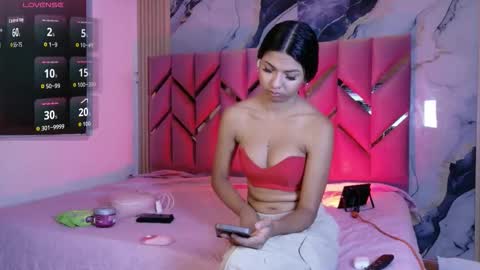 JAZMIN online show from December 17, 2025, 7:42 pm