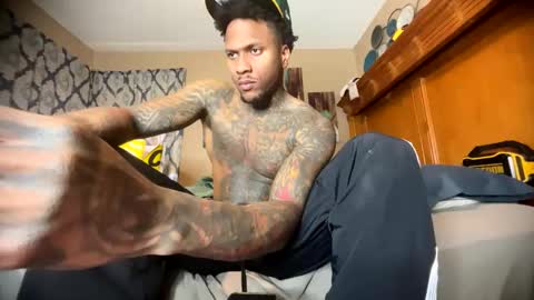 sexy tatted king bbc online show from November 3, 2025, 5:58 pm