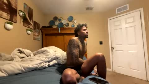 sexy tatted king bbc online show from April 4, 2026, 5:43 pm