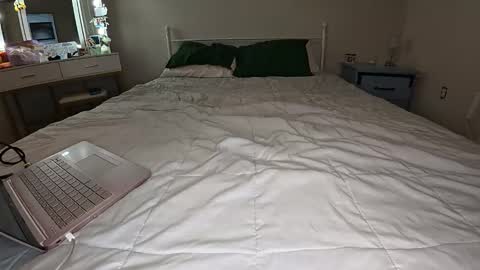 daddylongdick03 online show from April 11, 2026, 2:16 am