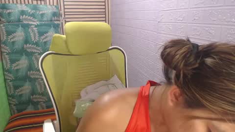 daddys_girl08 online show from January 26, 2025, 8:23 pm