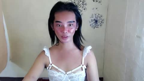 daddys_lil_monsterxxx online show from February 4, 2026, 3:51 pm